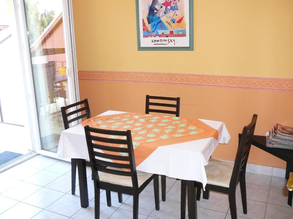 Heviz Erika Apartman Oda fotoğraf